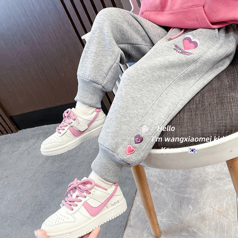 女の子パンツ秋冬 2024 冬の新スタイル肥厚プラスベルベットスウェットパンツワンピースフリース薄いベルベット子供スポーツパンツ