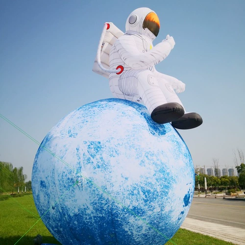 Космический космический корабль, надувной космонавт