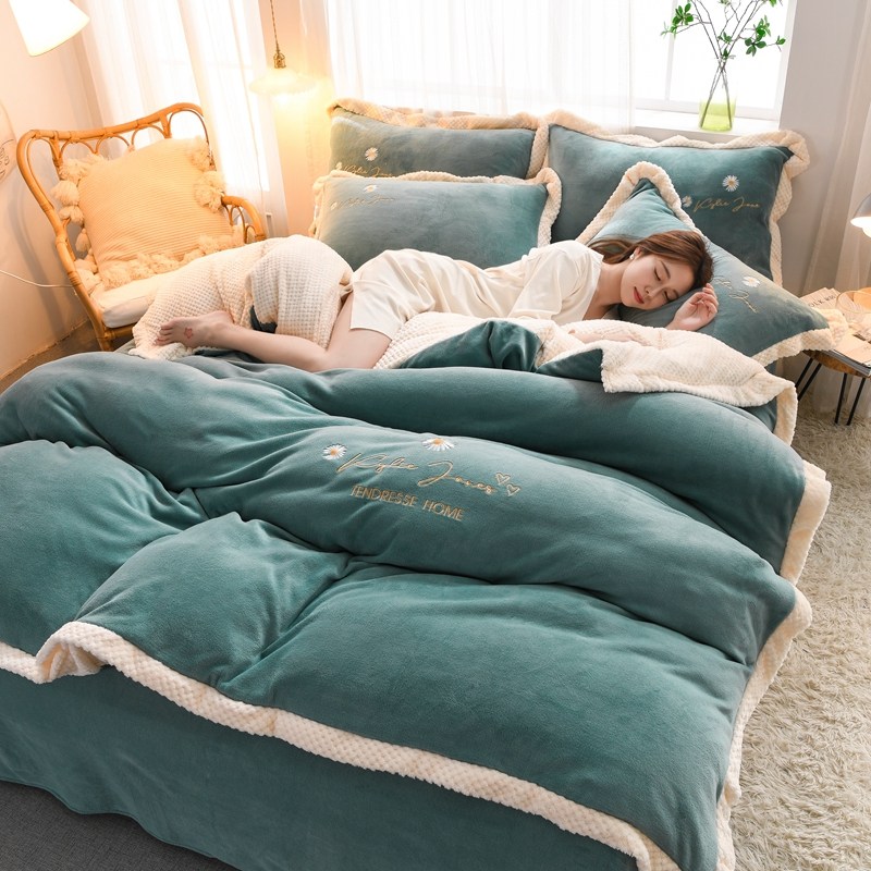 Winter Embroidered Milk Suede Four Pieces Of Gushed Thickened Bed Bedding Double Sided Coral Suede Flannel Warm Quilt Cover