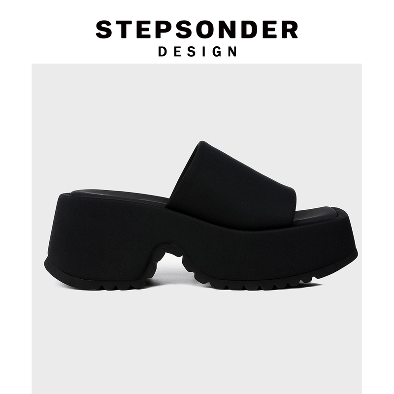 Zhao Lusi Style~ Thick-Soled Women's Slippers, 2026 Summer New Model, Black Height-Increasing Sandals for Petite Women, Suitable for Outdoor Wear