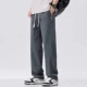 Темно -серой