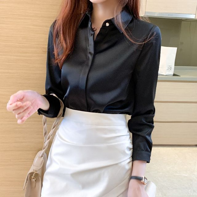 Autumn and winter simple shirt women's long-sleeved plus velvet padded blouse was thin temperament satin casual niche base shirt spring