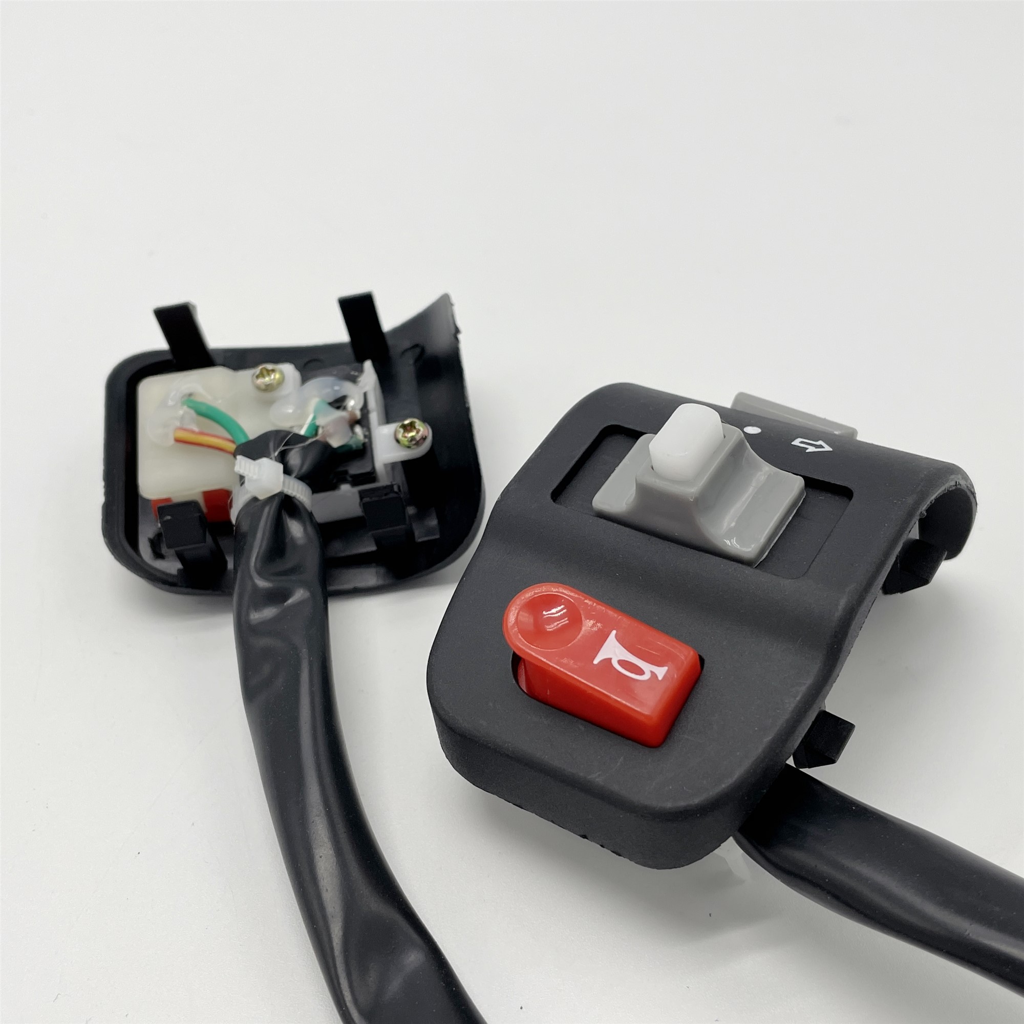 Electric Motorcycle Xunying Shangling Qiaoge Combination Switch Assembly with Handlebar Mount for Headlight/Horn/Turn Signal Light Adjustment