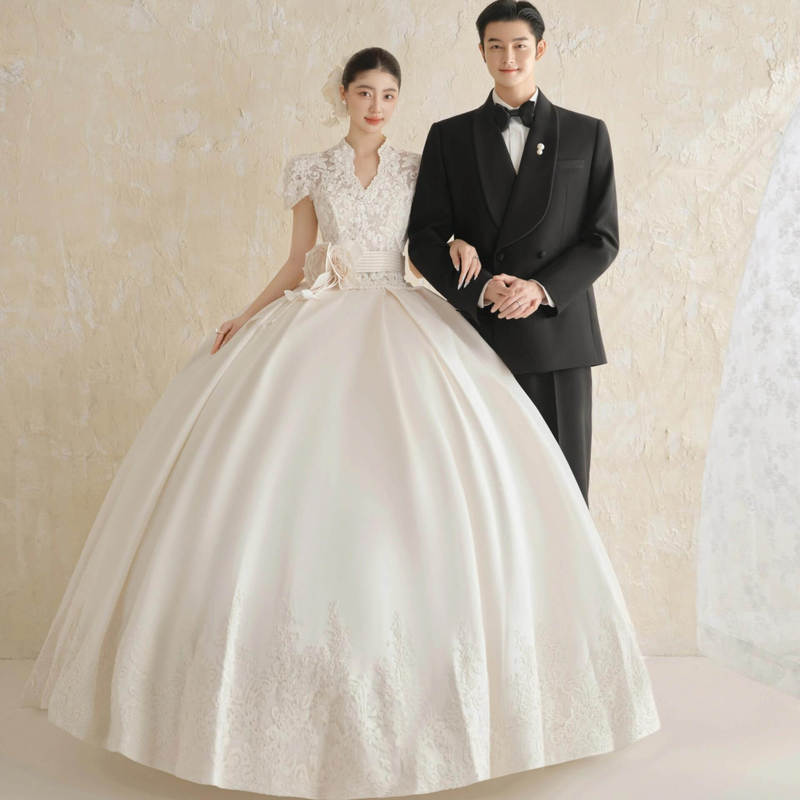 Photo Studio Theme Clothing for Couples Indoor Photography French Retro Style High-End White Lace Trailing Wedding Dress