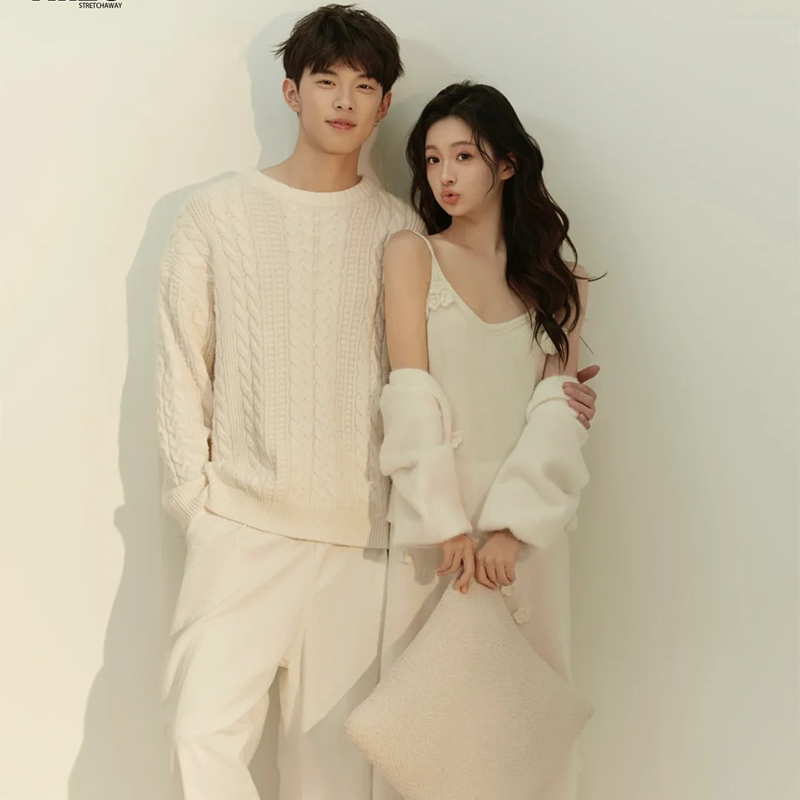 Photo Studio Themed Photography Outfit Autumn and Winter Korean Style Lazy Style High-Quality Texture Loose Couple Sweater