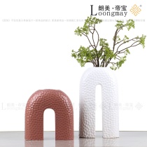 Modern light luxury model room sales office Minimalist soft decoration crafts ornaments white ceramic arch chisel point flower Ware
