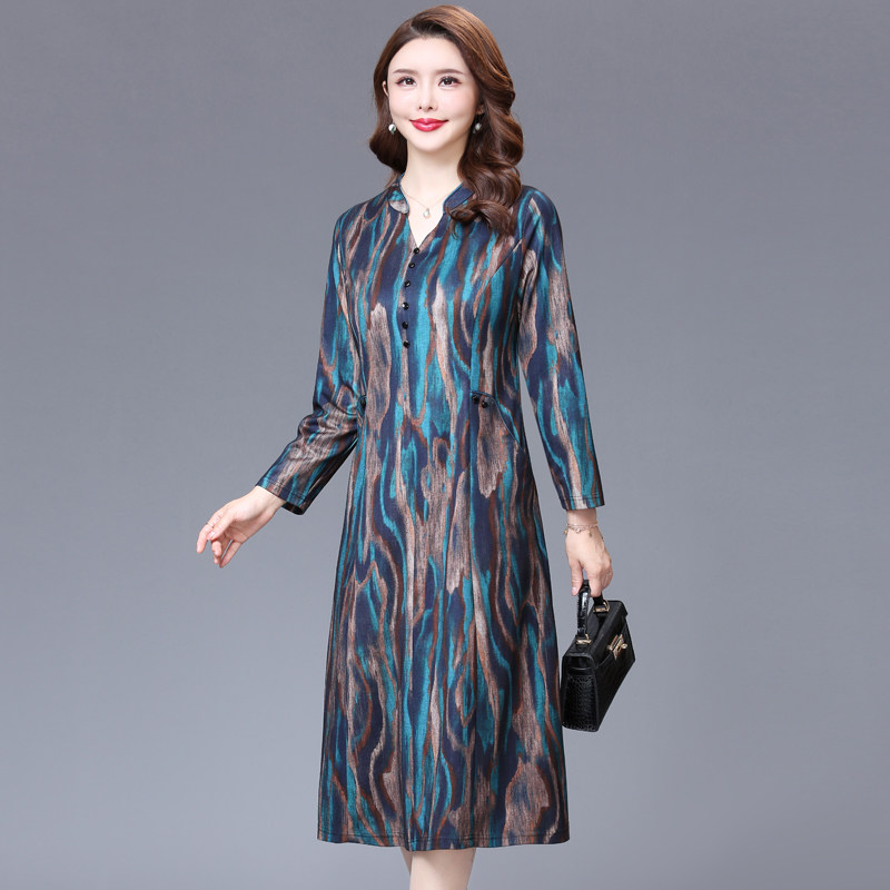 Spring dress women's long-sleeved 2022 new striped temperament middle-aged ladies large size high waist slim autumn and winter skirt