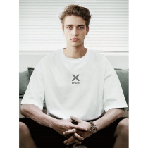 Short-sleeved mens trendy clothes 2021 new white printed T-shirt ins simple loose cotton harbor style