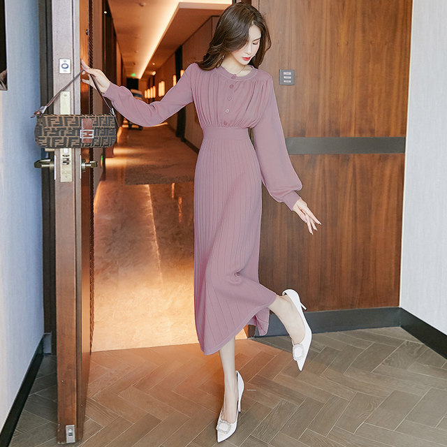 Early autumn long-sleeved knitted dress women 2021 new long section over the knee with bottoming coat sweater dress