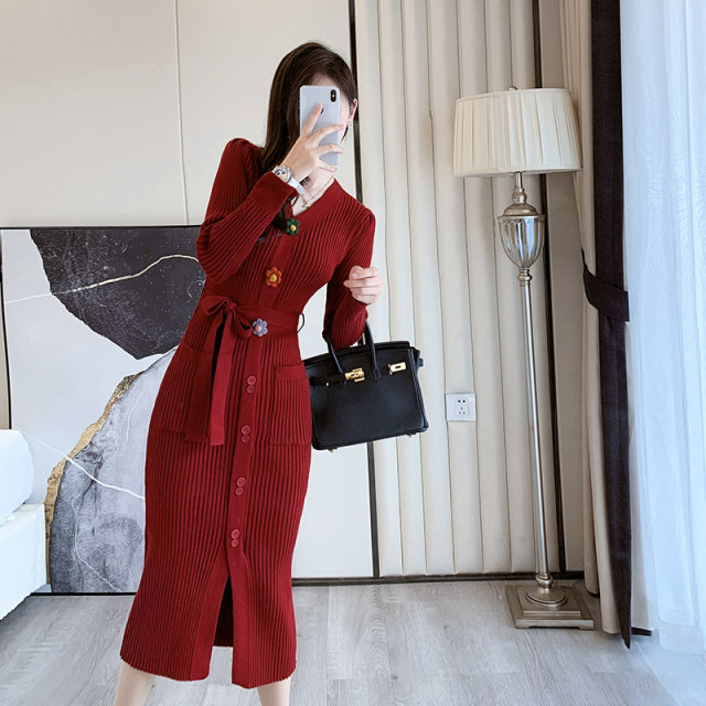 Chinese zodiac year of the ox red knitted dress autumn 2021 new femininity goddess fan with coat sweater skirt