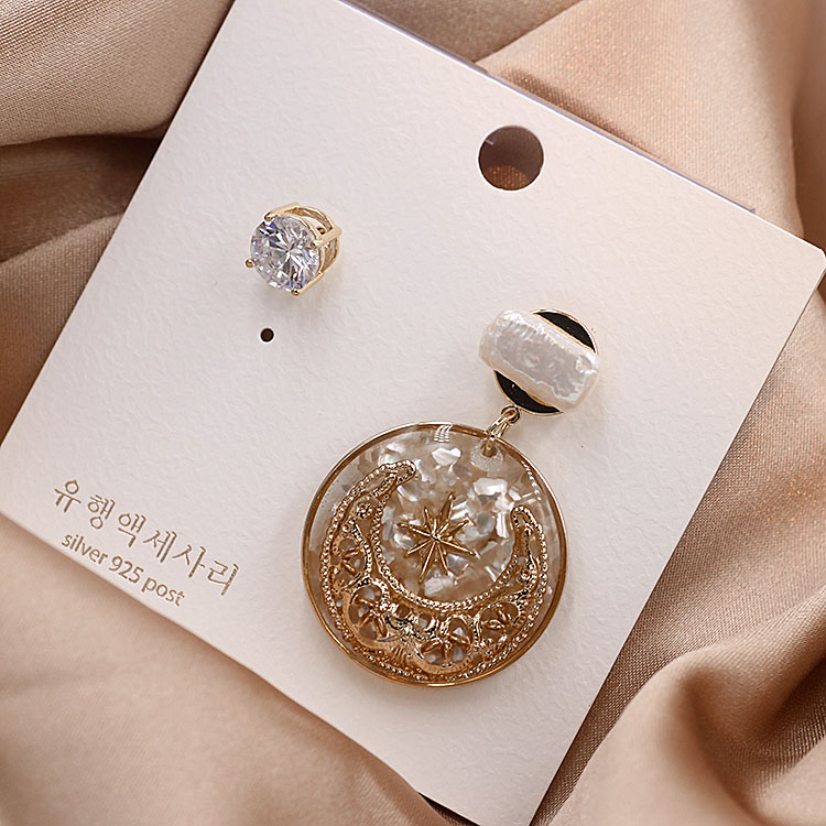 2020 new trendy fashion baroque accessories retro gold shell natural pearl round ear pin women's large earrings