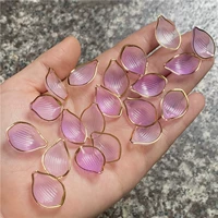 20 кусочков светло -фиолетового золота