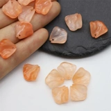 20 штук цены 16*16 -миллиметровые лепестки с розовыми цветами.