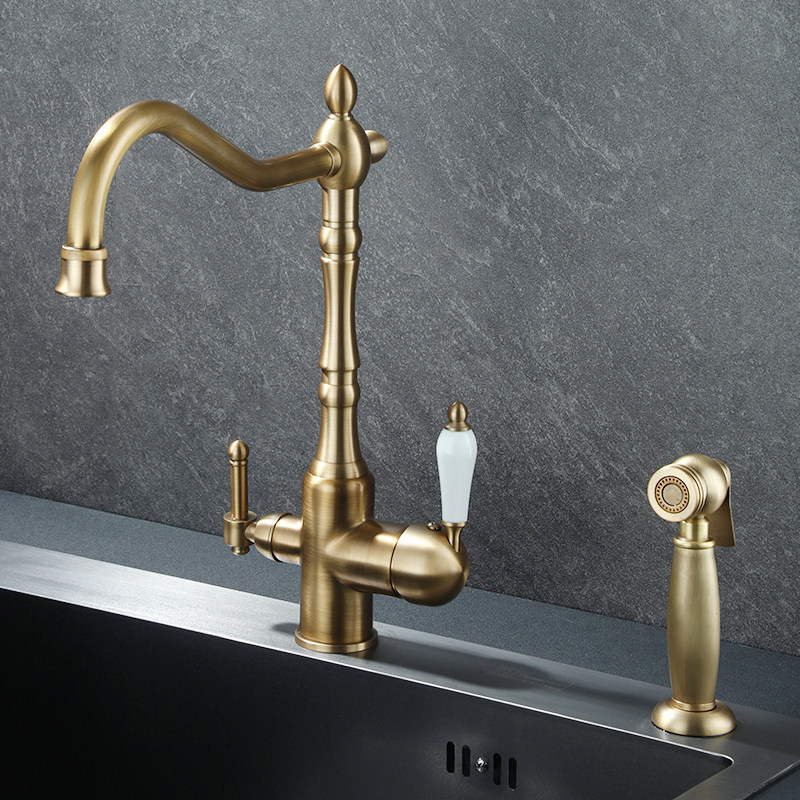 French-Style Retro Kitchen Faucet with Three-In-One Sink, Brass Hot and Cold Faucet, Splash-Proof and Rotatable