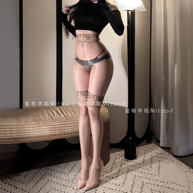 Camellia Flower Flesh-Colored Lace Splicing Fake Two-Piece Aurora Stockings for Women, Glossy Silky Pantyhose, Ultra-Thin Black Stockings, Plus Size