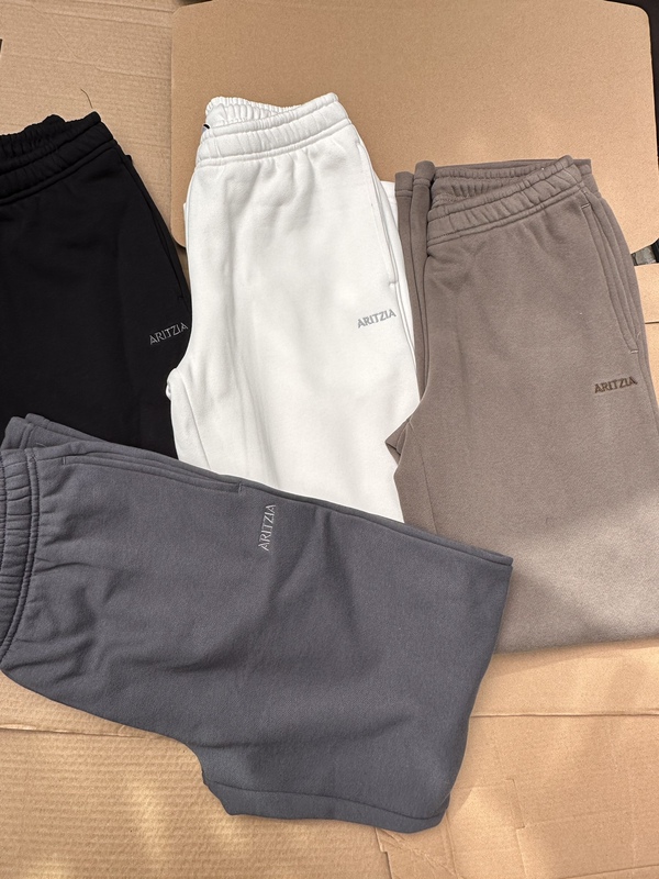 Aritzia Fleece-Lined Sweatpants