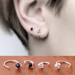S925 sterling silver small earrings for women, cool style, Korean simple, versatile couple, men's earrings, black and white fashionable temperament earrings