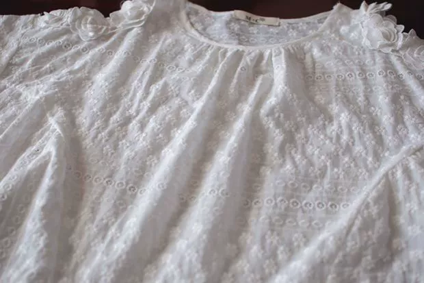 Mùa hè 2019 mới cotton Hàn Quốc lệch vai thêu hoa rỗng tay áo sơ mi trắng tay ngắn - Áo sơ mi