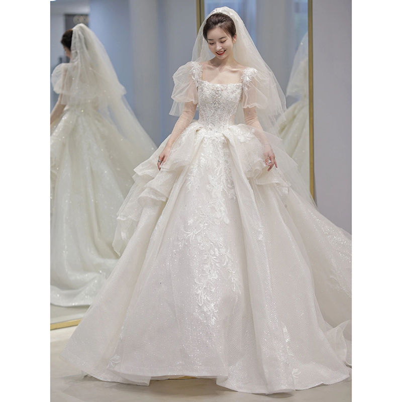 Retro winter wedding dress for princess, french style, 2023 collection, suitable for teen Retro winter wedding dress for princess, french style, 2023 collection, suitable for teen