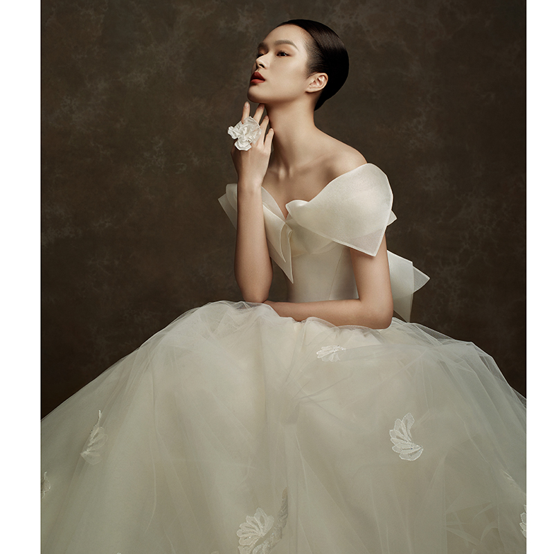 Elite wedding dress, french style, 2023 collection, open shoulders, lace dress, suitable for teen