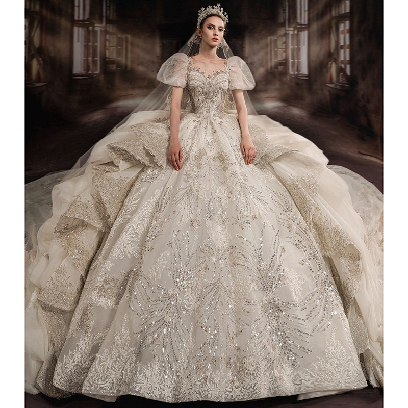 French luxury heavy work wedding dress 2023 new bride main yarn court style high -level sense 2022 high -end big drag tail French luxury heavy work wedding dress 2023 new bride main yarn court style high -level sense 2022 high -end big drag tail