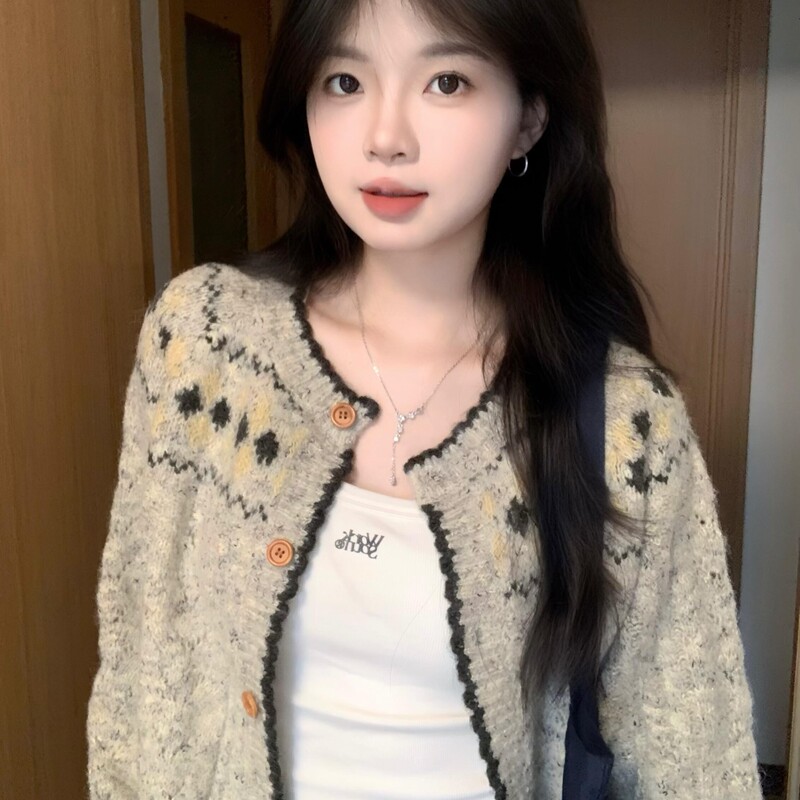 Early Autumn Retro Gray Fair Isle Sweater Jacket for Women, Loose and Soft Knit Cardigan for Autumn and Winter