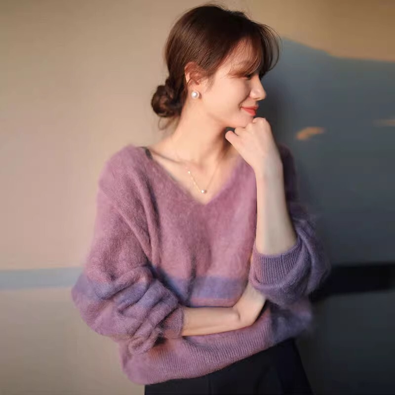 Autumn and Winter Women's Purple Soft and Cozy Niche Design Lazy Style Retro Mohair V-Neck Knitted Base Shirt Sweater Autumn and Winter Women's Purple Soft and Cozy Niche Design Lazy Style Retro Mohair V-Neck Knitted Base Shirt Sweater