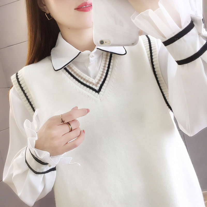 Waistcoat Vest Jacket Fall Exterior Lap Knit Lady Sweater 2022 New Spring Dress Korean Version of the Loose Exterior Wear