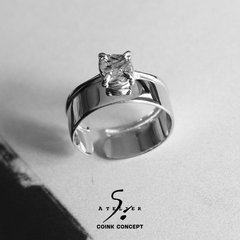 ATELIERSO Eponge Textured Claw Holder Open Ring 925 Sterling Silver Original Designer Personality COINK