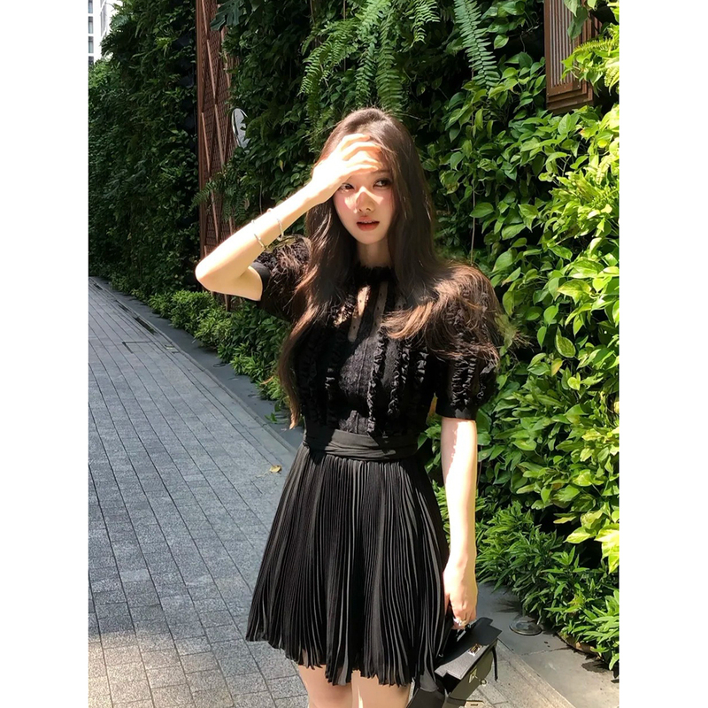 2026 Summer New Heavy-Duty Pleated Lace Dress Hepburn Style Black Elegant Waist-Slimming Pleated Skirt for Women