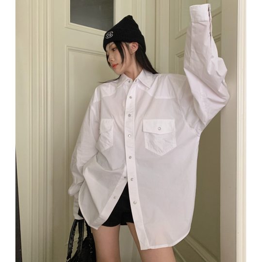 Design-Focused, Unique White Shirt Jacket for Women, Suitable for Early Spring and Autumn, Loose-Fitting, Bf Style, Lazy Style, Layered Shirt, Mid-Length Top