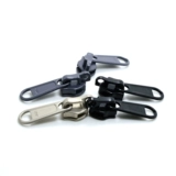 YKK RC Truck Head № 10 Нейлоновая затяжка на молнии используется для вытягивания отверстия с помощью шлюза отверстия