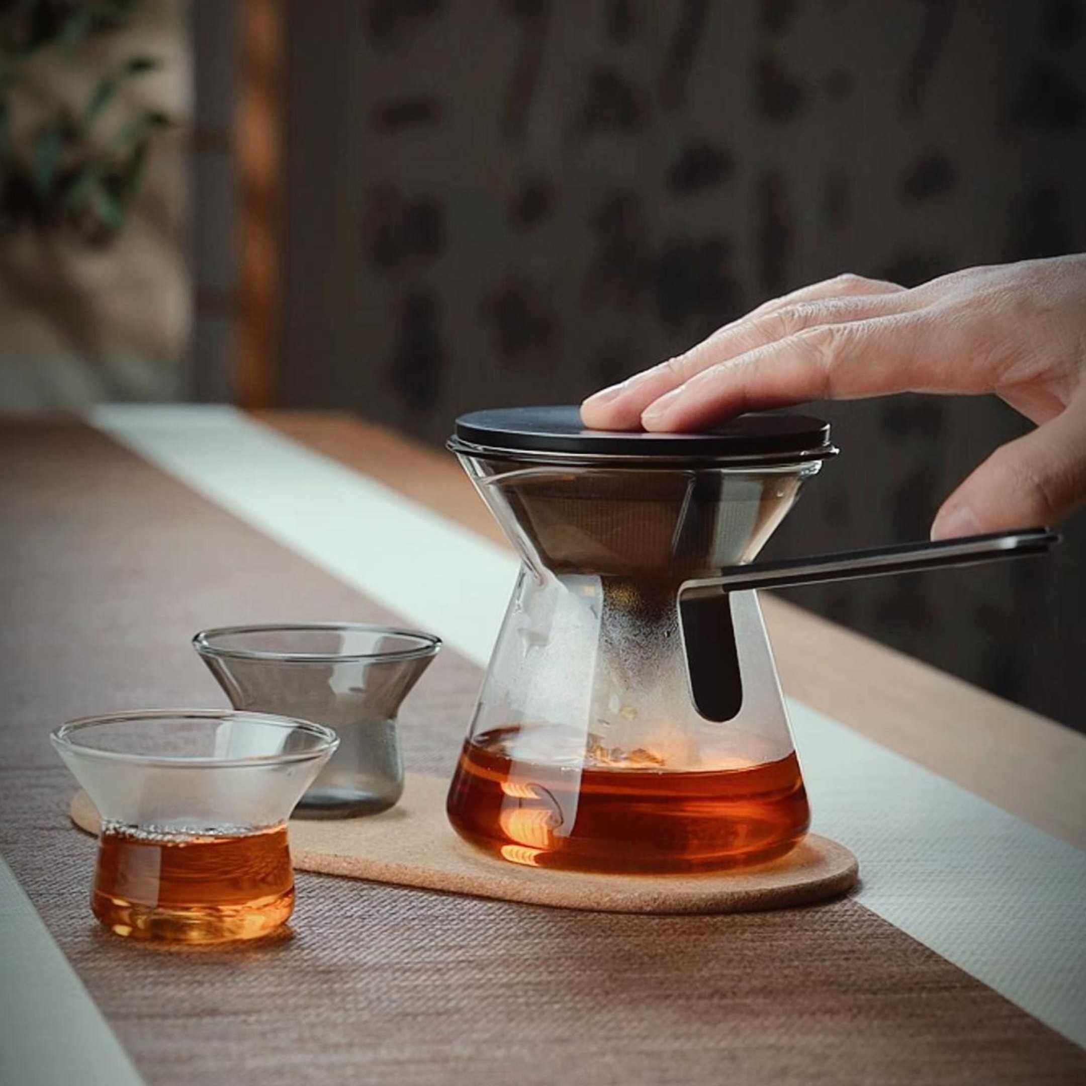 Cold setting glass Wafer-cup Magnetic Attraction Press Type Bubble Teapot High End Tea Water Separation Filtration Office Small Tea Set-Taobao