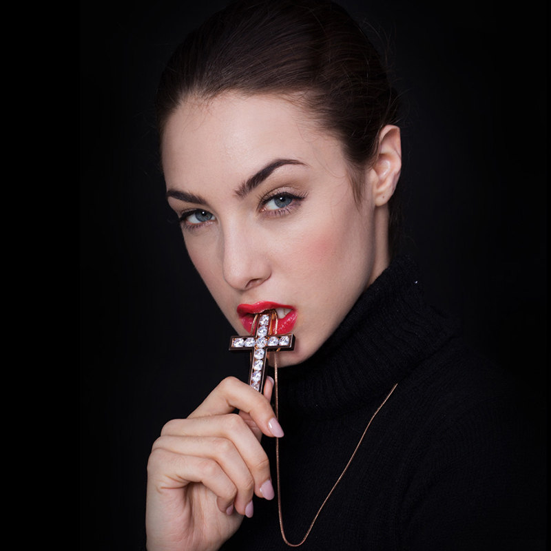 Necklace Women sweater chain accessories Long version wild simple niche design Cross pendant jewelry Spring and Autumn jewelry