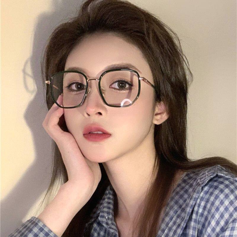 Large frame myopia glasses women's round face anti-blue light anti-radiation makeup artifact Korean version of the tide eye protection retro flat light frame