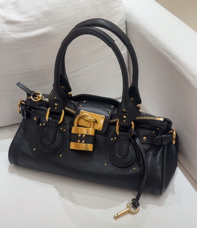 2025 Autumn/Winter New Vintage Versatile Lock Bag Studded Pillow Bag Y2K Handbag Commuter Women's Bag Trendy