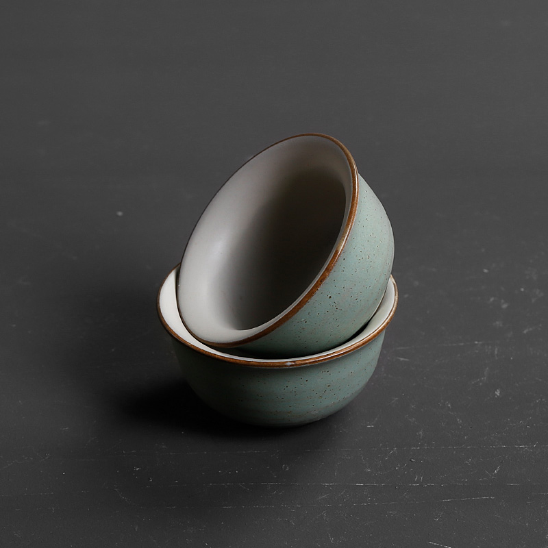 Coarse pottery ceramic cups single CPU antique Japanese small kung fu tea tea service master cup home master cup in use