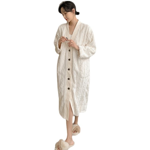 Popular BI preparation ~ the upper body is noble! Nightgown women's winter long coral fleece simple white sexy home clothes