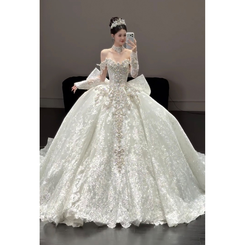 One-Shoulder Haute Couture French-Style Wedding Dress for Women, 2026 New Model, Vintage Petite Runaway Princess Style with a Train