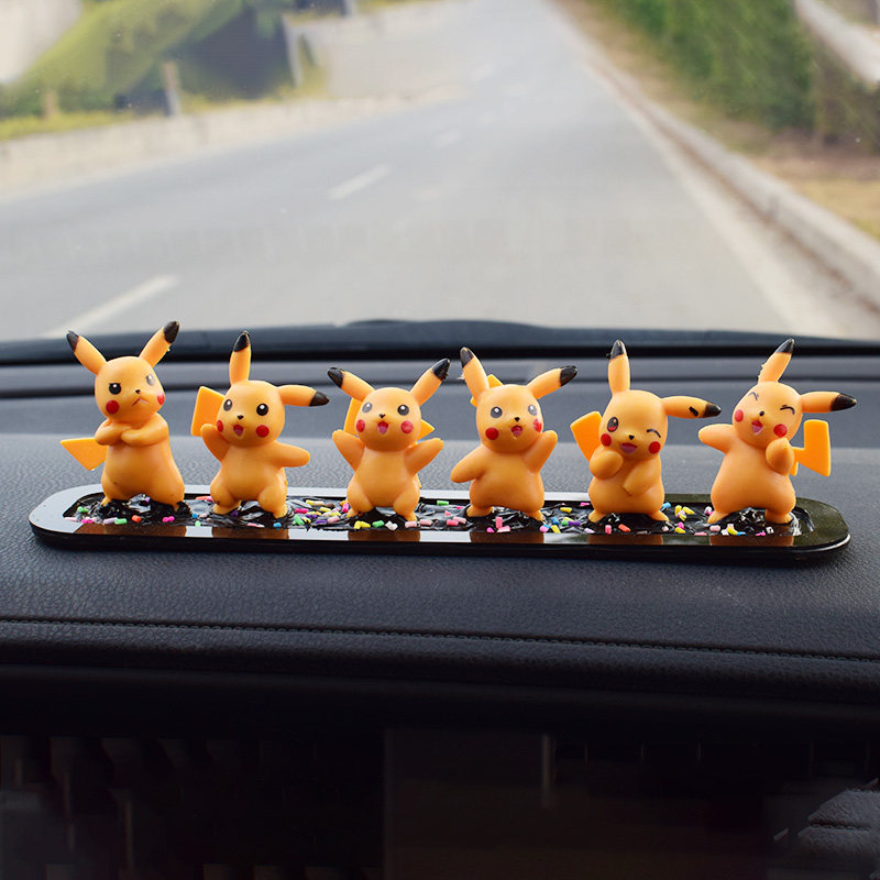 Car swing piece in control table leather kachu cute creative personality cartoon handmade paparazzi pet in-car accessories car