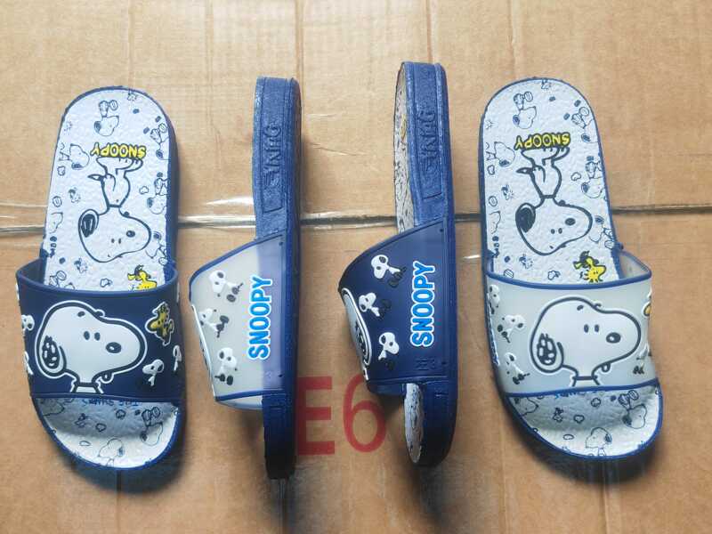 Slippers for Women Summer Bathroom Flat Heel Soft Sole Anti-Slip Anti-Odor Slippers Indoor Cute Cartoon Snoopy Slippers