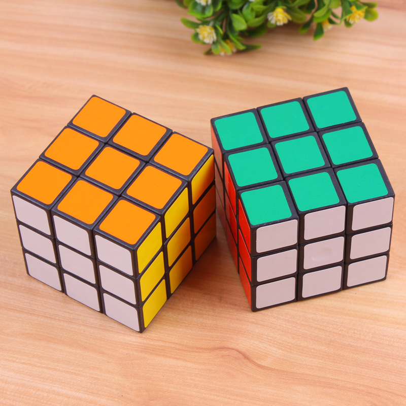 School holiday children's Rubik's cube puzzle gadgets intelligence students kindergarten small gifts to send children gifts