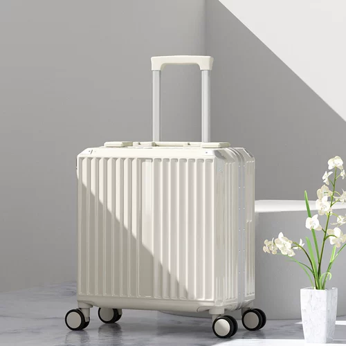 Маленький модный чемодан, 18 дюймов