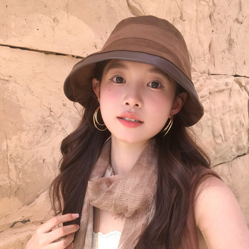 "My Head Is Not Round" - Artistic Style Fisherman's Hat for Women, Autumn and Winter Wide-Brimmed Sun Hat, Bucket Hat That Makes the Face Look Smaller