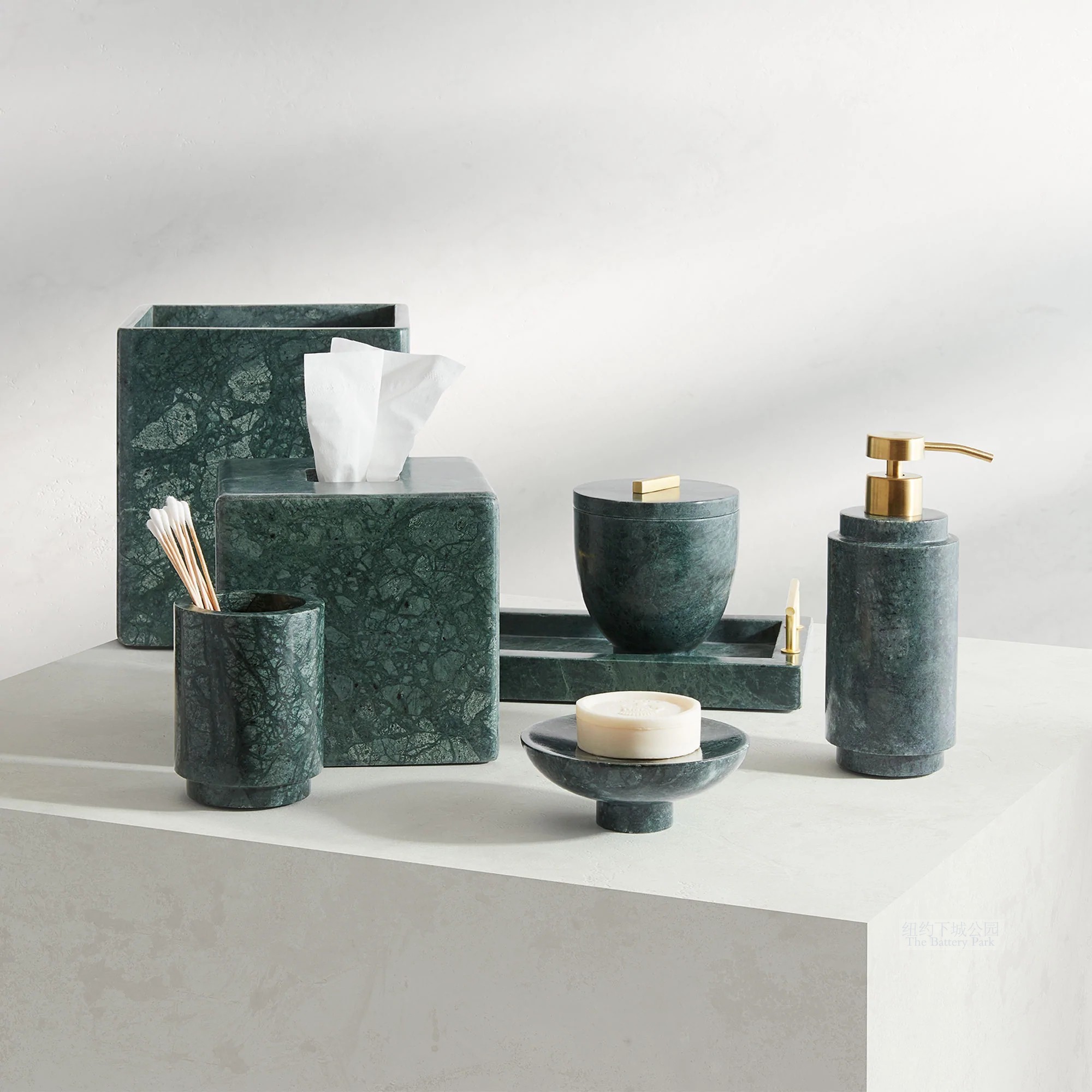 New York Lower City Park Imported Afternoon Rainy Black Marble Luxury Bathroom Wash Decoration Kit
