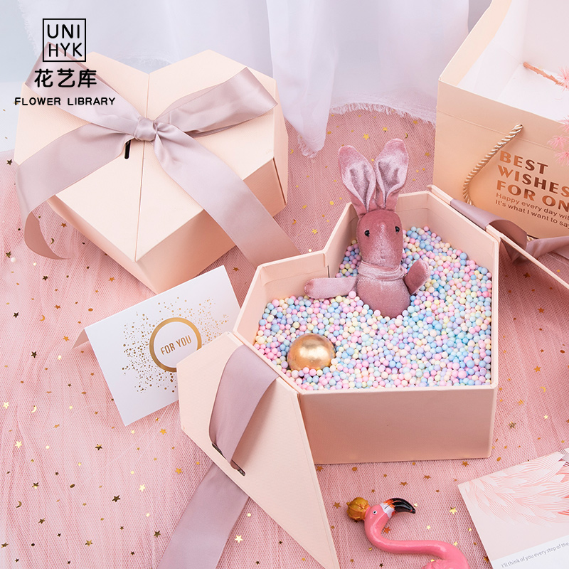 Heart-shaped Floral Boxes Flowers Packaging Boxes Nets Red-Ling Hearts Gift Boxes Shake Sounds Sue White Birthday Surprise Boxes Floral Items