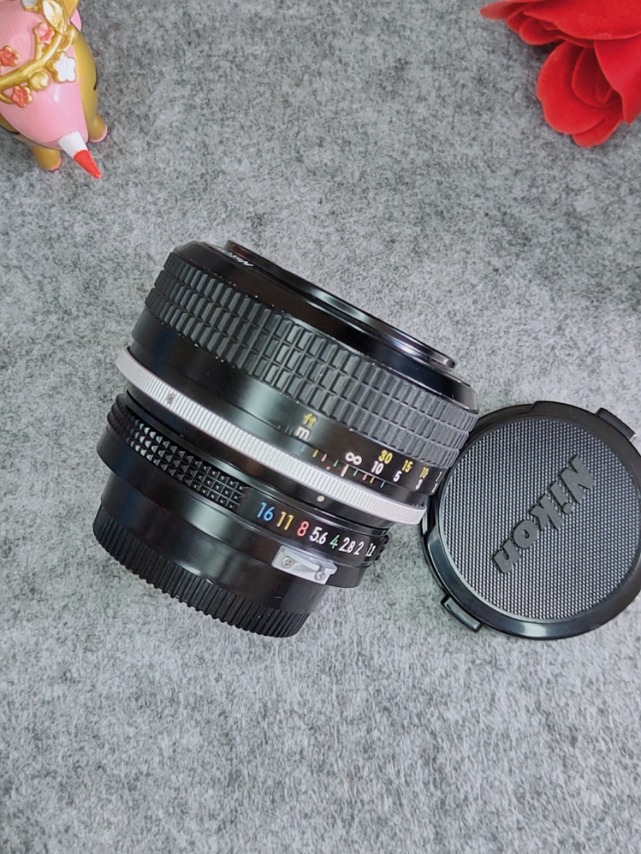50mm F1.4才980？该颗“人诸比如核弹”你居然还正在观望？