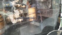 The out-of-print collection FOV 83002 1:32 US Navy SEALs Middle East Scene Set Accessories Good