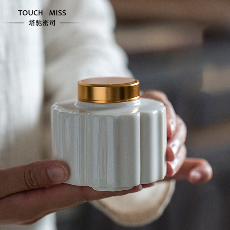 Touch Miss Chinese-style sweet white glaze tea set high-value tea sealed pot jade porcelain tea warehouse design sense tea storage pot