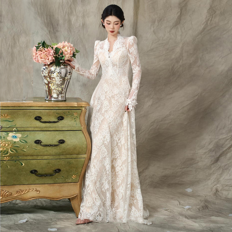 French-Style High-End Long-Sleeved Lace Light Wedding Dress, Vintage V-Neck Forest-Style Reception Dress, Spring and Autumn Engagement Dress French-Style High-End Long-Sleeved Lace Light Wedding Dress, Vintage V-Neck Forest-Style Reception Dress, Spring and Autumn Engagement Dress